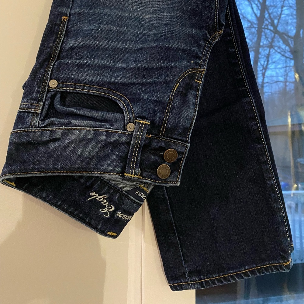 American Eagle Stretch Artist capri.  00 Regular. Dark wash. Excellent condition